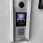 Apartment Brand New 2 Bed, 1 Bath *