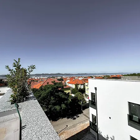 Brand New 2 Bed, 1 Bath 扎达尔