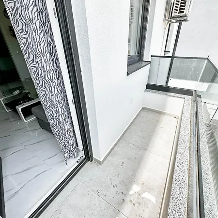 Апартаменти Villa Zadar 2 Bed, 1 Bath Condo