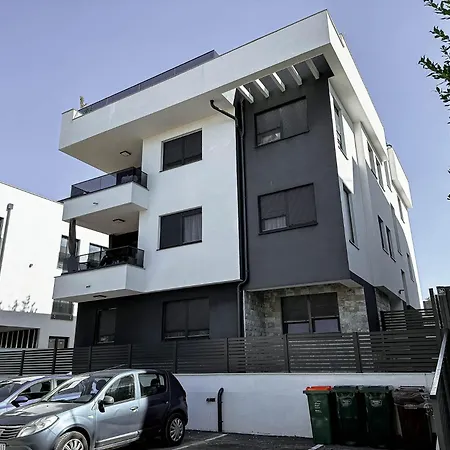 Brand New 2 Bed, 1 Bath 公寓
