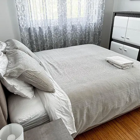 Brand New 2 Bed, 1 Bath 公寓